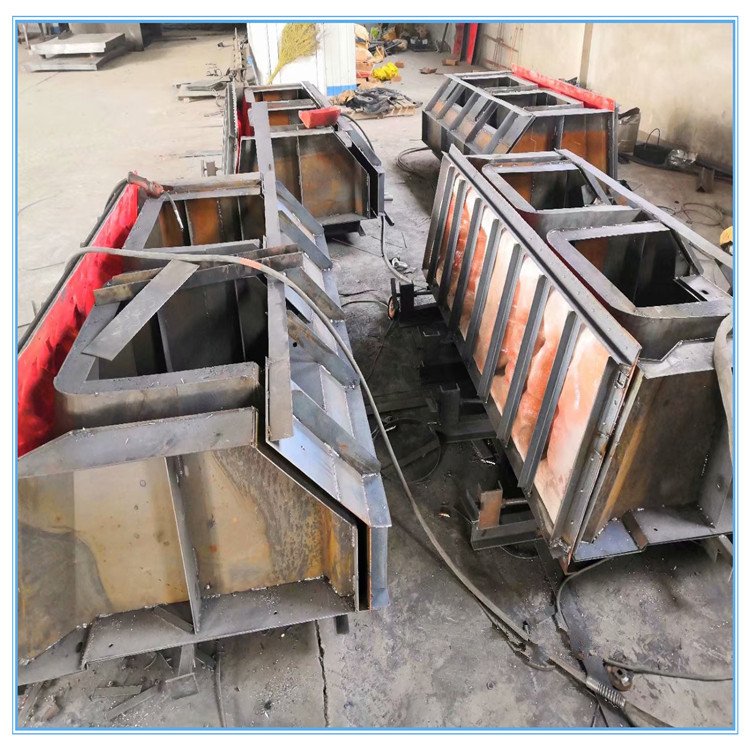 1681347006749680.jpg 箱式護坡模具2.jpg